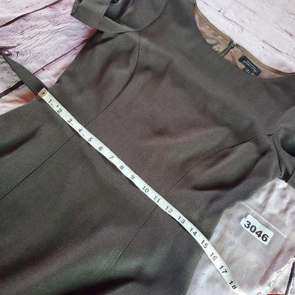 Tahari Arthur S Levine Olive Green Midi Dress Belted Short Sleeves Career Office - Picture 11 of 13